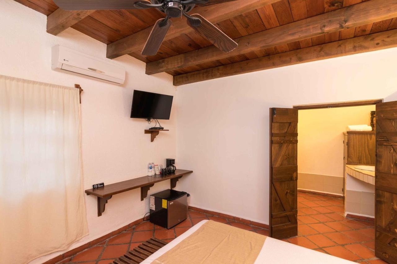 Hotel 1697 Loreto ロレト エクステリア 写真